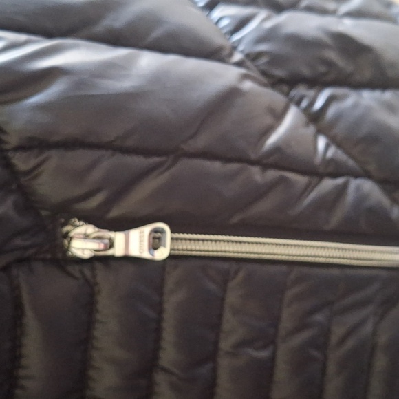 Guess Women's Black Puffer Jacket Size L - Picture 8 of 16
